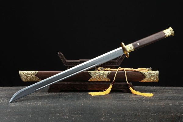 Hand forged Kangxi war knife made of patterned steel