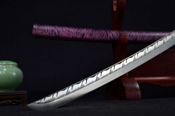 cutting edge  Longquan City Sword and Blade Integrated Hand Forging Command Knife - Image 5