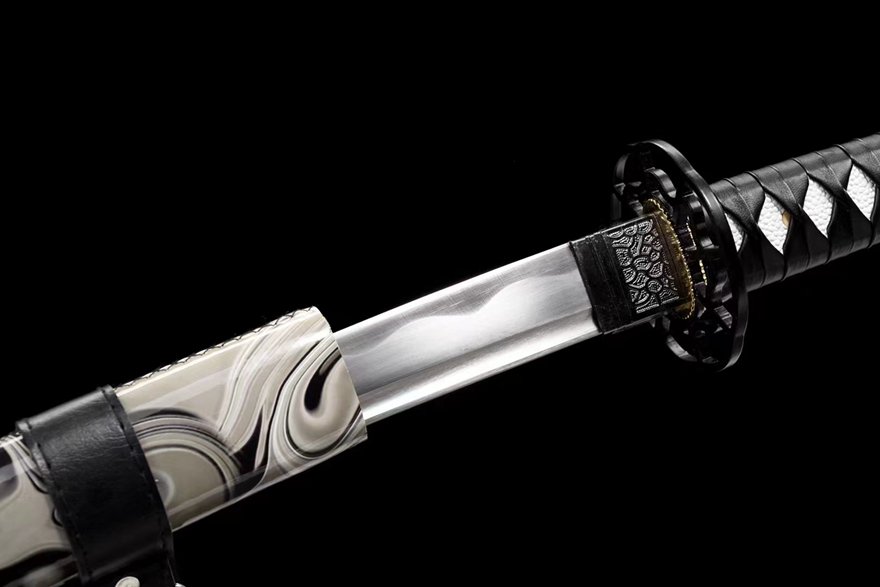 "crystal of shadows" katana (non sharpened)