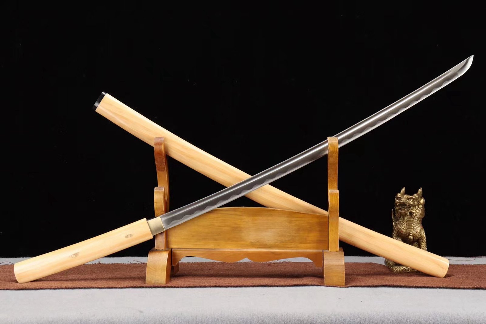 "cypress wood iaido katana" (non sharpened)
