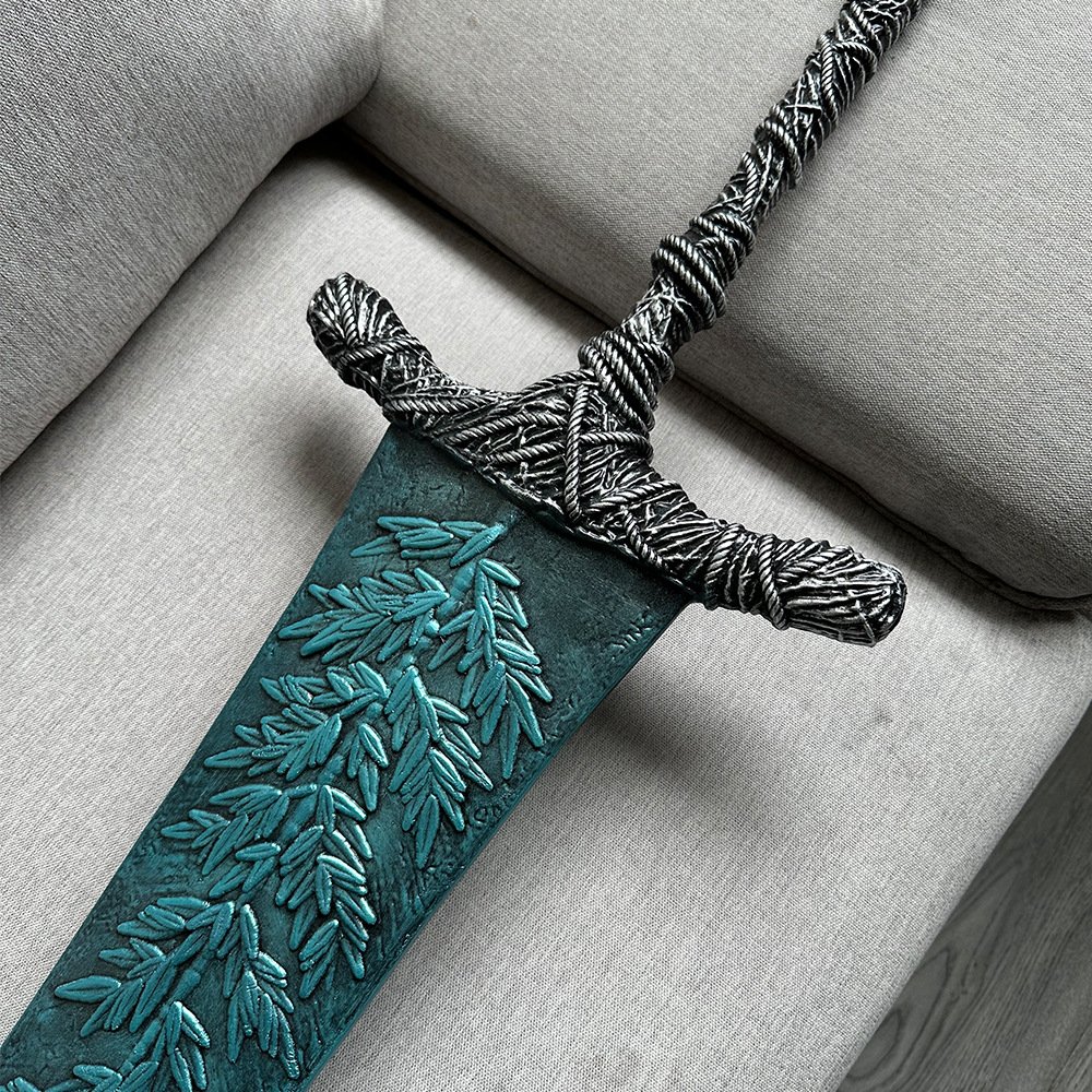 1:1 full size dark moon greatsword replica. 1:1 full size dark moon greatsword replica.