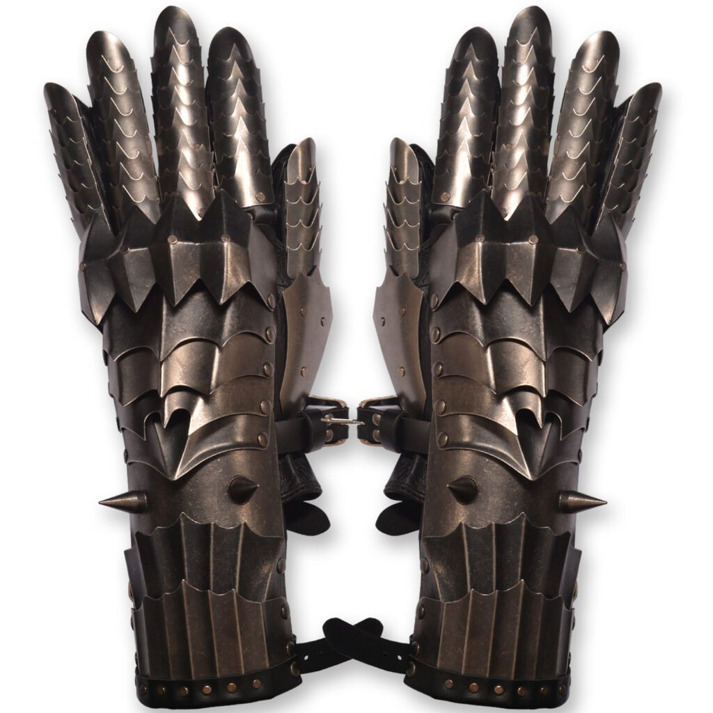 1:1 fully wearable Nazgûl Ringwraith steel gauntlets from The Lord of the Rings.