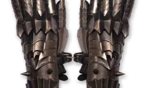 1:1 fully wearable Nazgûl Ringwraith steel gauntlets from The Lord of the Rings.