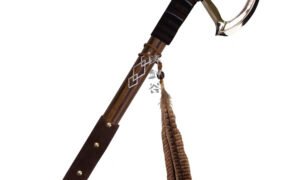 Assassin's Creed 3 Connor's Tomahawk, 1:1 Full Size Metal Replica Axe, Unsharpened Cosplay Prop Collectible Game Weapon