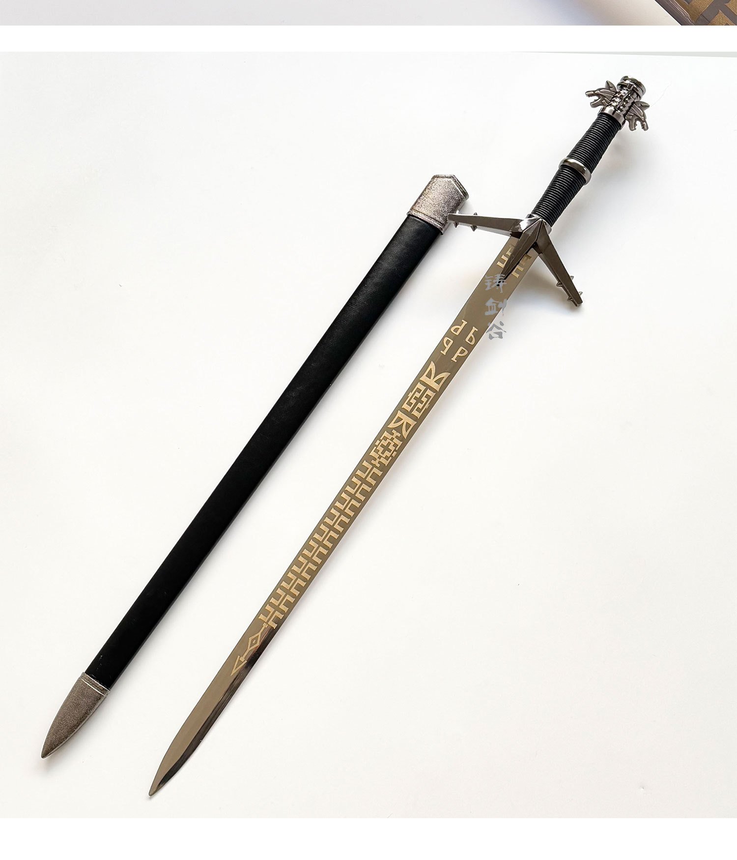 The Witcher 3 Wild Hunt Aerondight Sword, Lady of the Lake 1:1 Replica, Legendary Silver Blade with Sheath, Cosplay & Collection