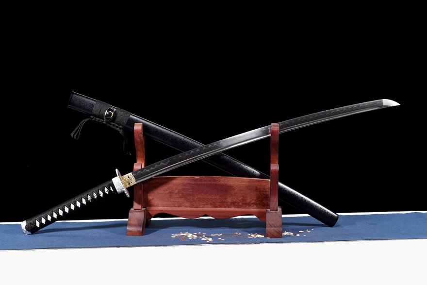 "black hawk" t8 clay tempered katana (non sharpened)