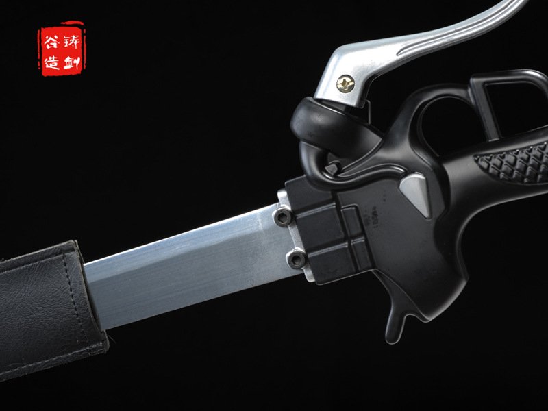 ⚔️ attack on titan – eren & mikasa’s "ultra hard steel blades" (aka "box cutters")